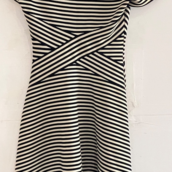 Black and white Y2K fit and flare - Picture 7 of 12